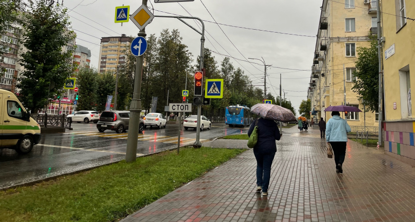 Теперь можно ехать на красный: 4 ситуации, когда водитель в праве нарушить ПДД - и даже штрафа не будет