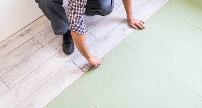 После такого ламинат не захочет себе в дом никто: дизайнер представил идеальное напольное покрытие — красивое, теплое и экономичное