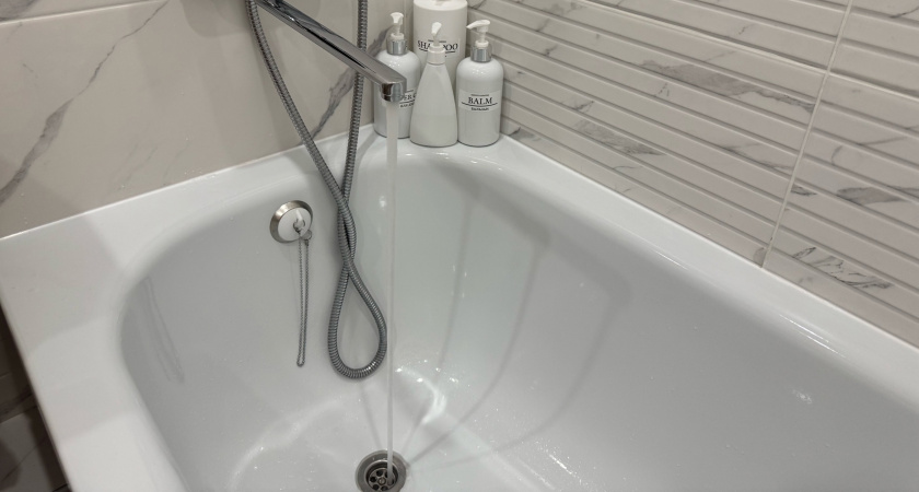 Эту хитрость не знают даже сантехники: как крем для депиляции помогает решить главную бытовую проблему