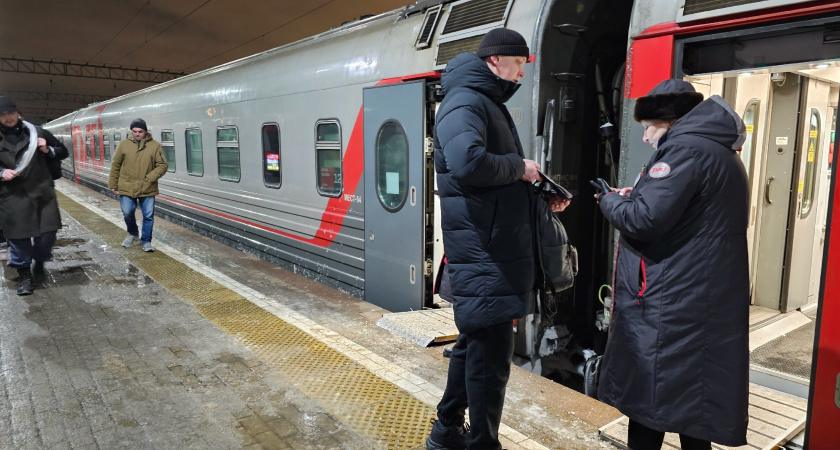 Нужно ли распечатывать электронный билет РЖД и предъявлять при посадке на поезд – запомните раз и навсегда