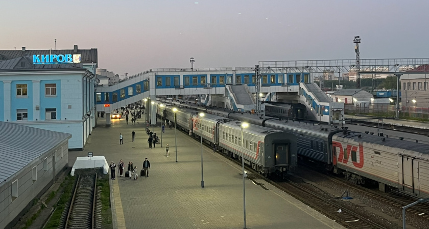 В поездах РЖД полностью запретят алкоголь, даже в вагонах-ресторанах? Решение принимается на высшем уровне