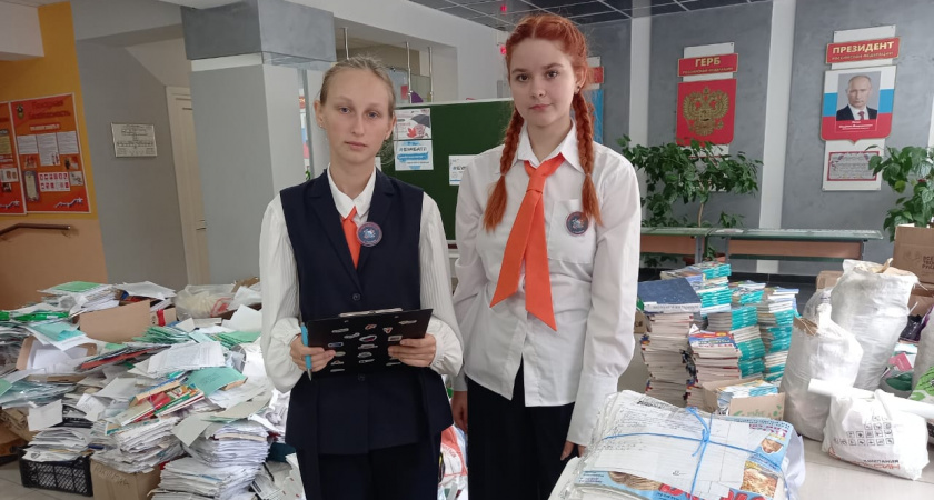 Школьники из Тамбова собрали более тонны макулатуры в рамках всероссийской акции «БумБатл»