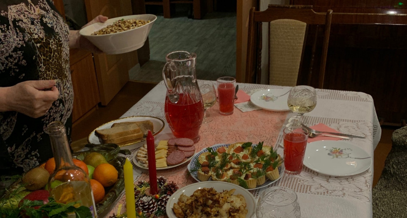 Салат "Огненная лошадь" к Новому 2026 году — ставим на праздничный стол и живем припеваючи 