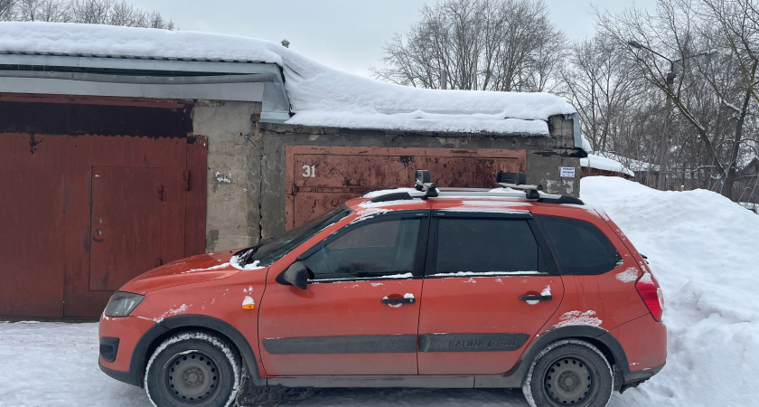 Насыпаю щепотку в личинку замка — и готово: не замерзает, ворота гаража распахиваются даже в лютый мороз
