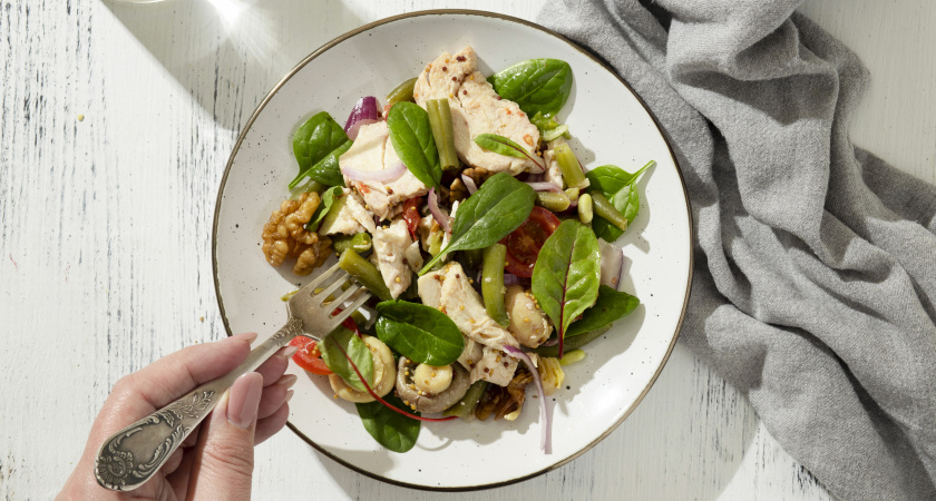 Есть на ночь разрешается: ученые назвали идеальные продукты для позднего перекуса  — без последствий для веса и кишечника