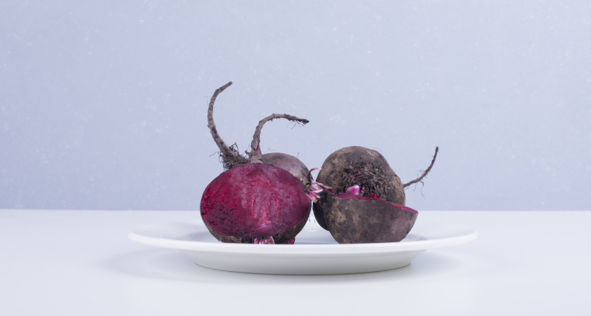 Без скороварки и духовки: свеклу варю только так — становится мягкая и вкусная за 25 минут