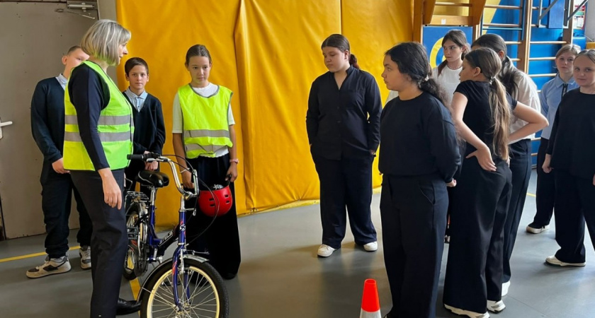 В Сосновке школьникам напомнили правила дорожной безопасности