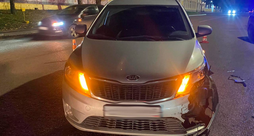 В Тамбове женщина на Kia Rio не уступила дорогу и столкнулась с мотоциклистом