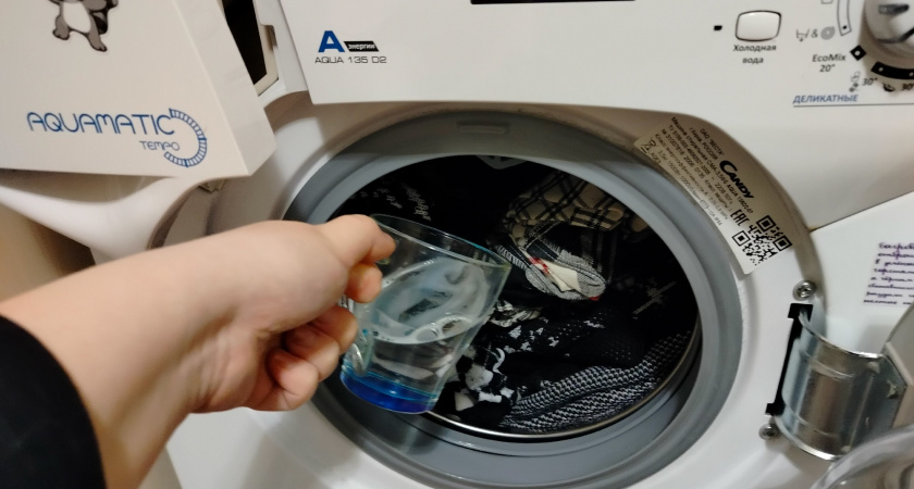 Свитер сел после стирки на 3 размера, но я не растерялась: налила ложку в таз, замочила — наутро свитер как новый, ни следа усадки