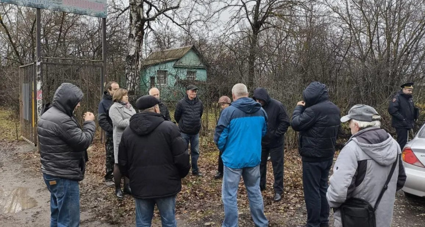 В Тамбове обсудили проблему мусора у лесопарка «Дружба»: садоводов предупредили о мерах ответственности