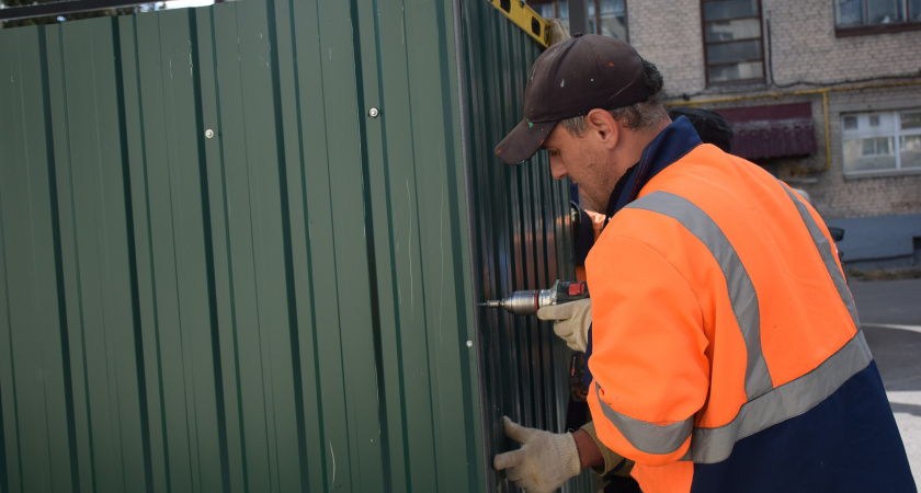 В Тамбове капитально ремонтируют старые контейнерные площадки для отходов