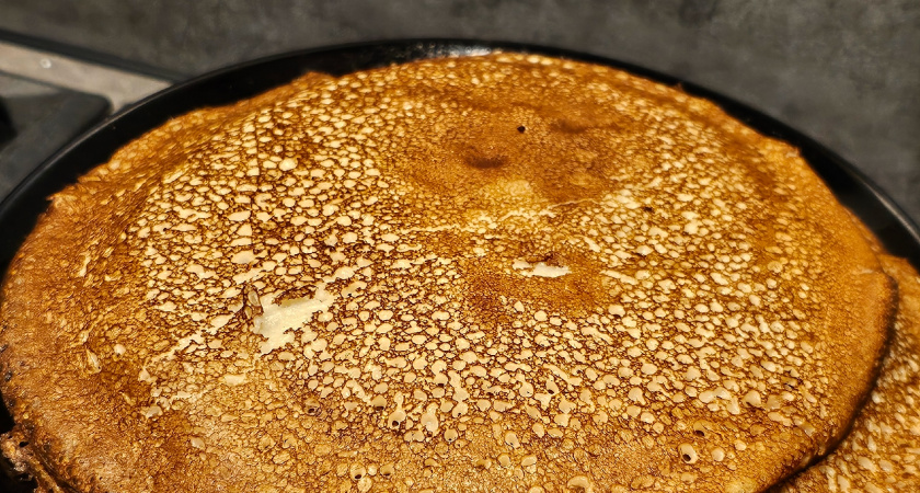 Блины тоньше листа бумаги: делаю по бабушкиному рецепту — без комочков и сухих краев