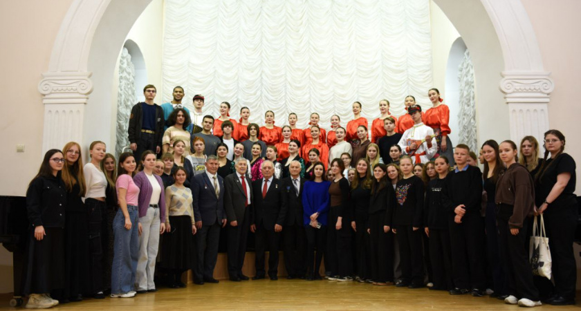 Тамбовский колледж искусств провёл встречу с заслуженными испытателями космической техники