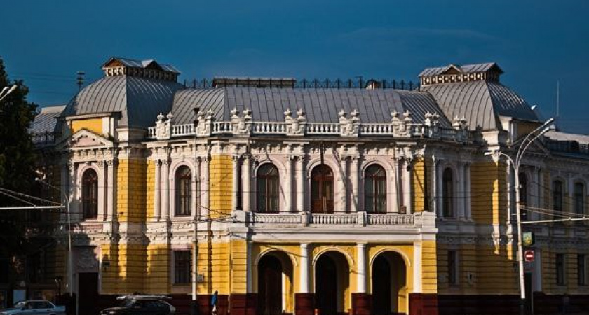 Тамбовский драмтеатр получит обновлённый фасад: ремонт растянут на два года