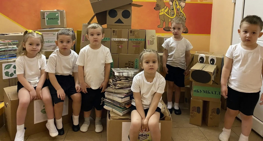 В детсадах Тамбова проходит акция «БумБатл»: дети и родители собирают макулатуру