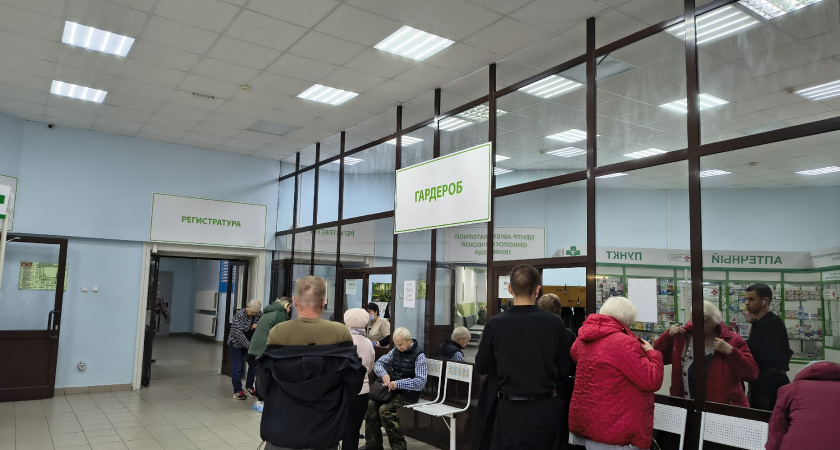 Вот как одной фразой отбриваю хамов в очередях: краснеют и извиняются даже вредные старушки