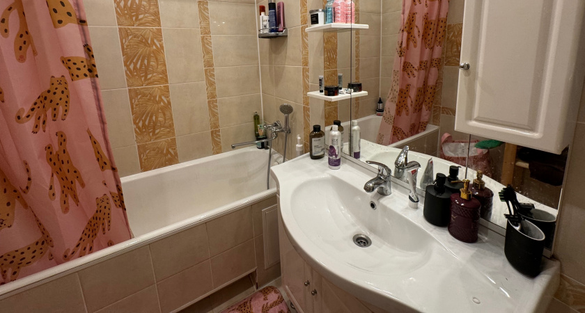 3 ложки на губку — и ванна сияет как новая: ни желтизны, ни ржавчины — даже под микроскопом не найти