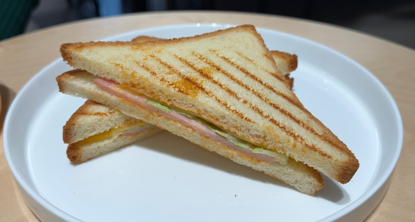 Ученые назвали самую вредную еду: ее обожают миллионы людей в мире - в России едят каждый день и детям дают