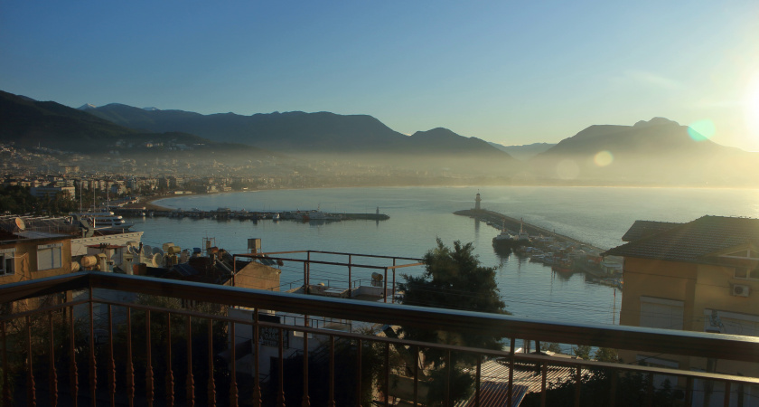 5 тысяч рублей в сутки - и живу у моря, как на Бали: 7 стран, где доступный отдых - это реальность