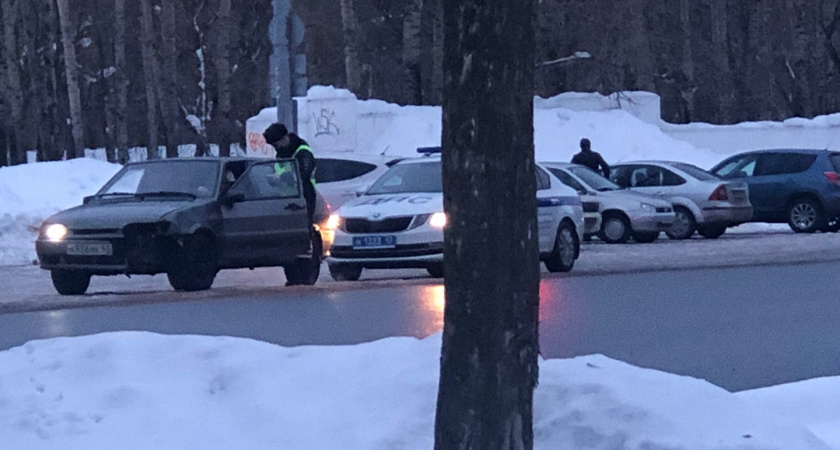 Инспектор ГИБДД задает вопрос с подвохом: "Когда последний раз выпивали?": как водителю ответить правильно - и не навредить себе