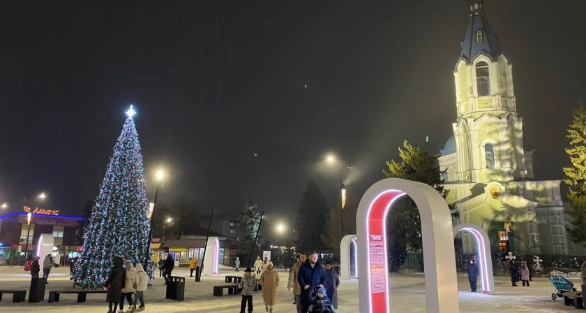 Жители Рассказово принимают обновленную площадь города