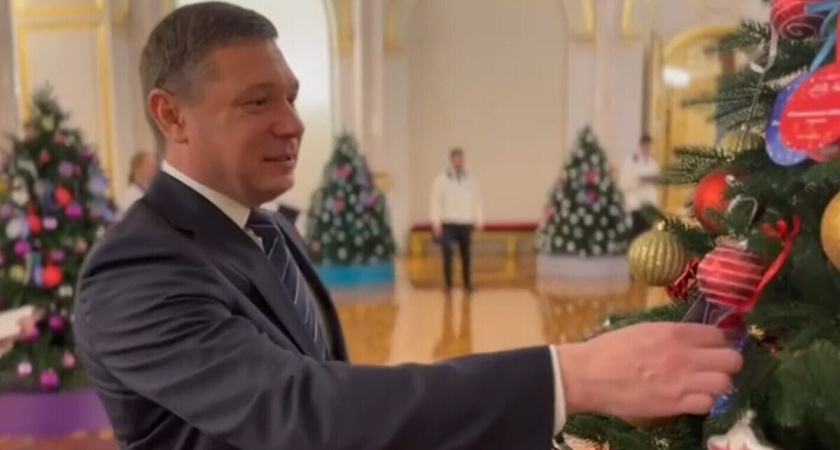 Евгений Первышов исполнил детские мечты в рамках акции «Ёлка желаний»