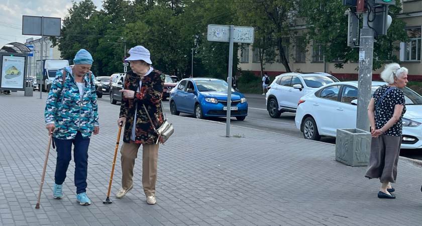 Как отличить настоящую дружбу от фальшивой и понять, что подруга завидует: 2 признака, которые я узнала в 70 лет