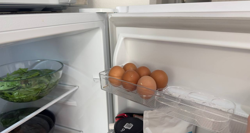 Нельзя хранить яйца в дверце холодильника: ученые назвали самое безопасное место