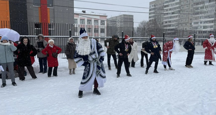Более тысячи человек вышли на «Забег Дедов Морозов» в Тамбове