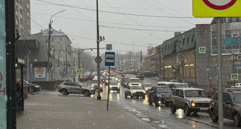 Теперь не обязательно включать ближний свет днем? Почему многие водители ездят с выключенными фарами 