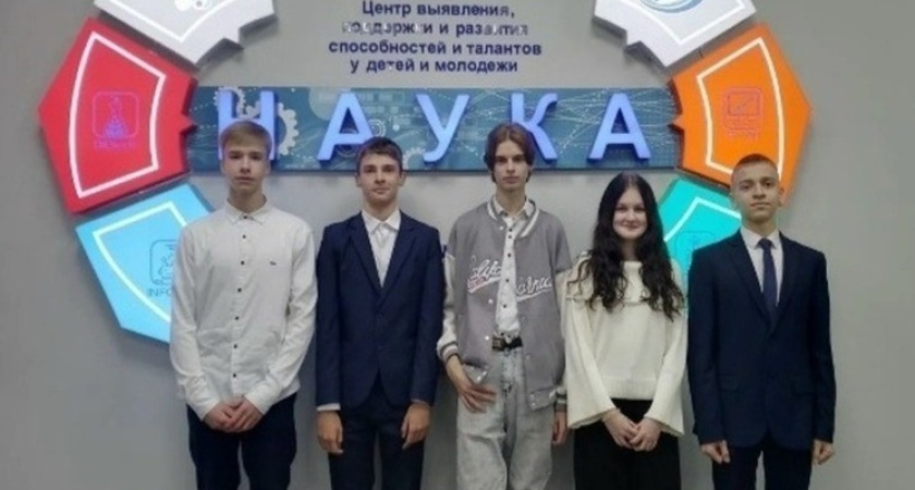 Школьники Сампурского округа уверенно вышли в полуфинал олимпиады "Умницы и умники"