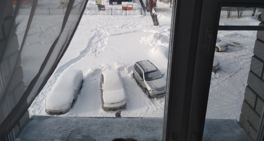Кладу это на подоконник - и всю зиму не нарадуюсь: в доме тепло даже в лютые морозы