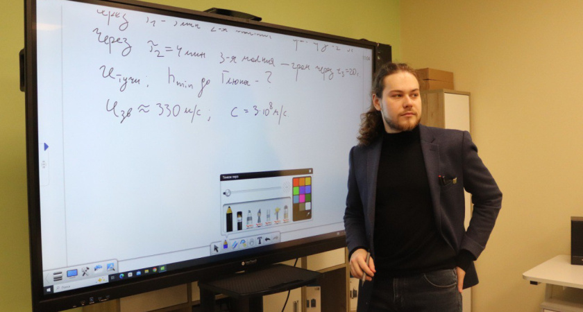 Сборная Тамбовской области по физике проходит интенсивную олимпиадную подготовку на профильной смене