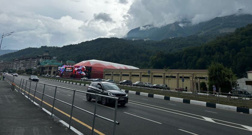 Купили дом мечты в Абхазии, сделали ремонт, а через год сбежали, оставив почти всё имущество: честно рассказываю, в чём причина