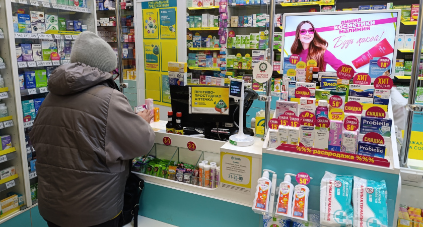 Соседка покупает бахилы пачками: когда узнала для чего, сама кинулась - 5 неожиданных способов применения бахил