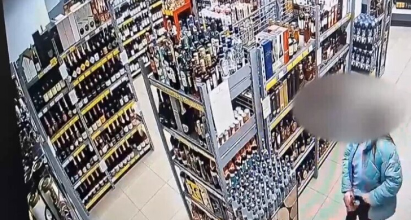 В Тамбове женщина пыталась украсть дорогой алкоголь из магазина