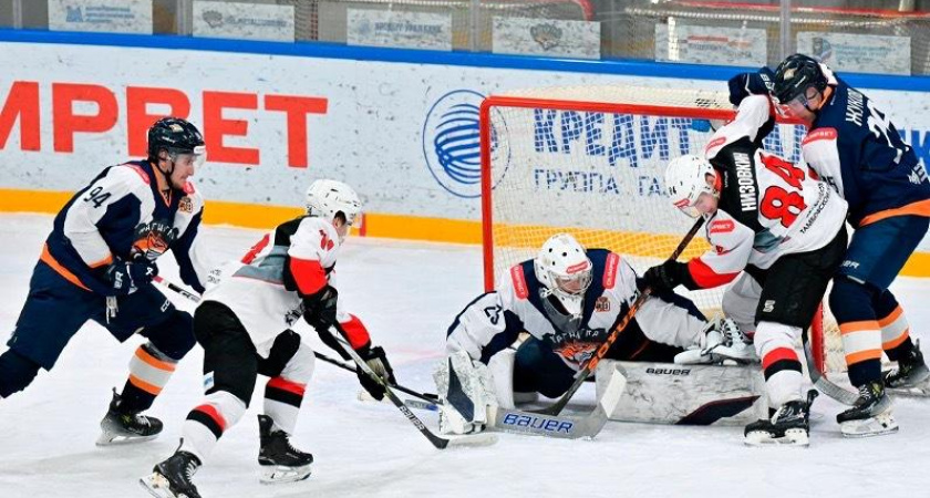 ХК "Тамбов" завершил выездную серию без очков и осложнил борьбу за плей-офф
