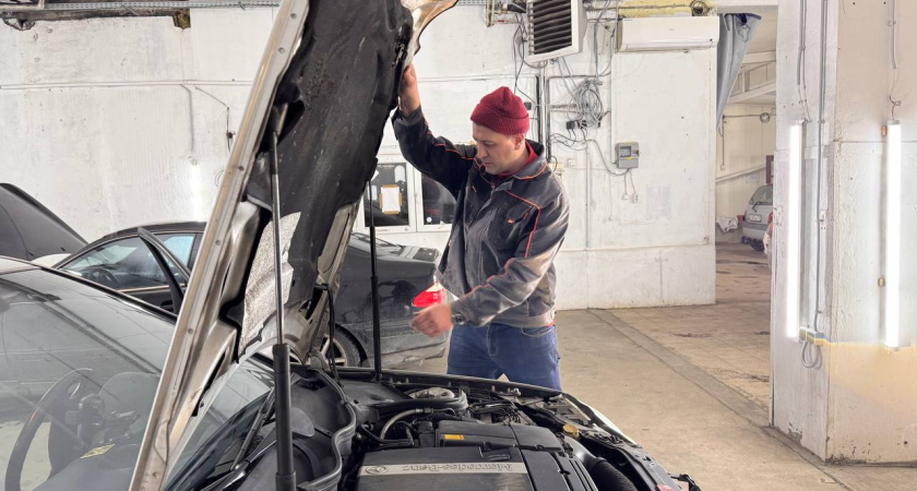 Замена масла в двигателе через каждые 5000 км — это развод на деньги: как часто реально нужно менять масло в 2026