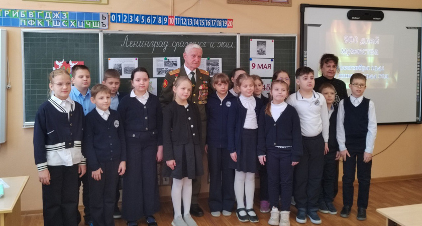В школах Тамбова прошли памятные акции к годовщине снятия блокады Ленинграда