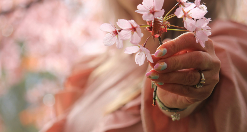 Вместо френча и кричащего красного: этот маникюр в стиле тихой роскоши — самый модный в 2026