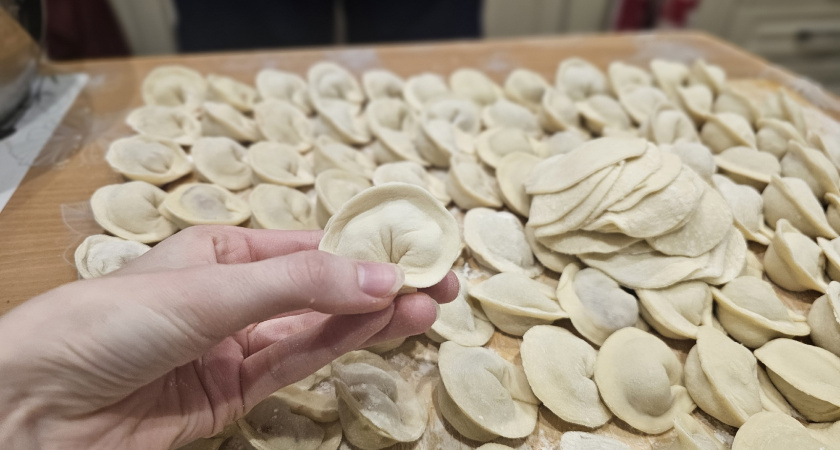 Научил знакомый продавец: пельмени больше не варю, готовлю другим способом - выходит вкуснее, вся семья просит добавки