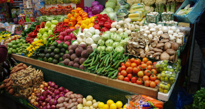 Роспотребнадзор Тамбовской области выявил единичные нарушения при проверке овощей и фруктов в 2025 году