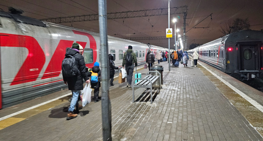 Захожу в купе – на моем месте спит женщина: иду к проводнице, а та в ответ: "Так вы ее разбудите". И как быть