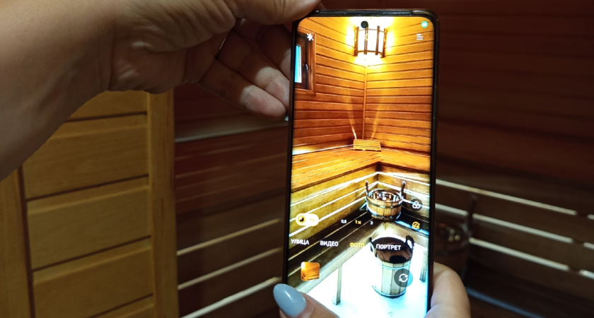 Дерево больше не в тренде: инженер назвал материал для пола в бане – служит десятки лет без ремонта