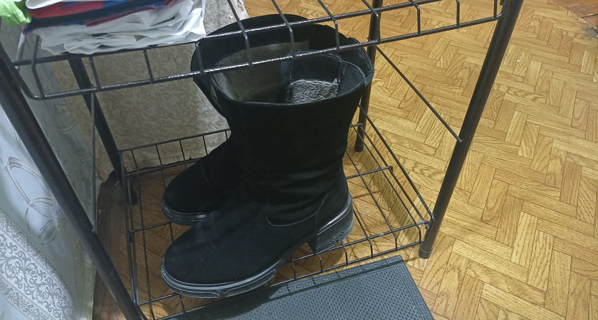 Еще в детстве бабушка научила класть мыло в обувь: делаю так до сих пор - будет полезно каждому