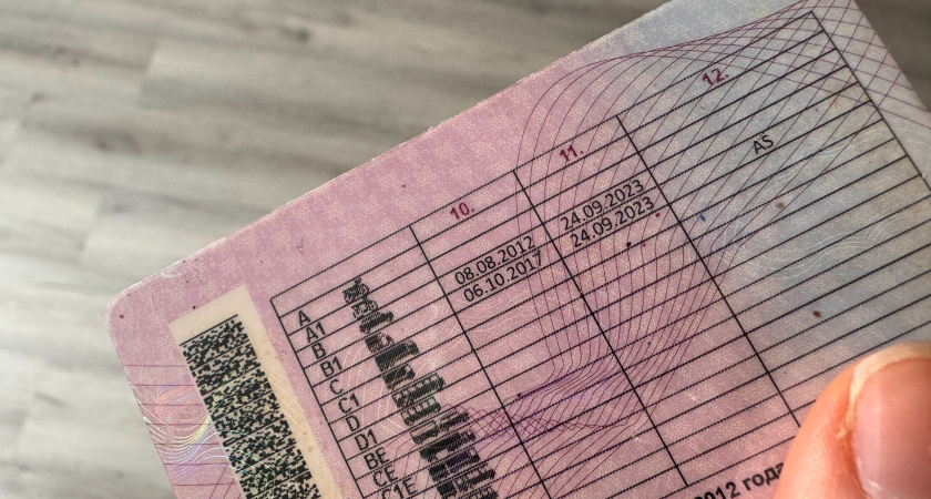 Почему водительские права важно обновлять за 1 месяц до истечения срока действия