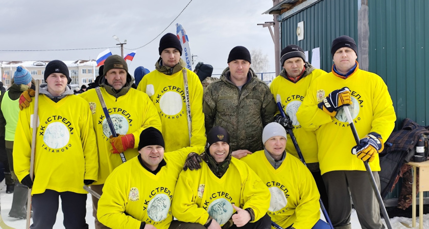 В Тамбовской области выяснили, кто лучше всех играет в хоккей в валенках