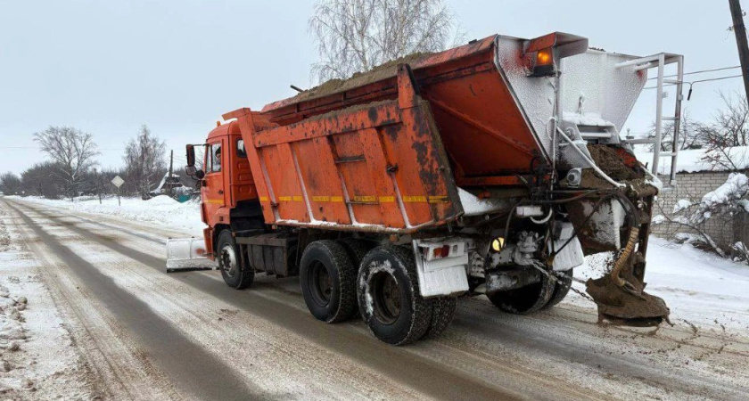 В Тамбовской области после зимы ликвидируют выбоины и расчищают дворы