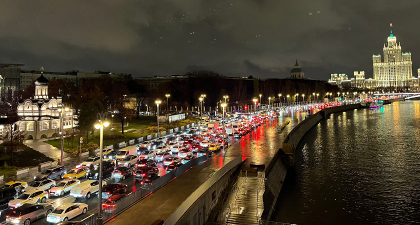 Верховный суд дал четкий ответ: можно ли в фары устанавливать LED лампочки вместо галогеновых - и могут ли за это лишить прав