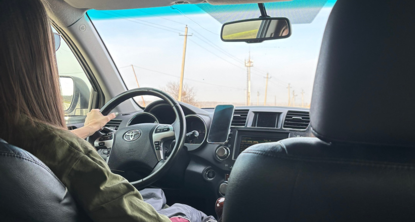 Можно ли вести машину, если забыли права и документы дома: в ГИБДД объяснили, как поступить правильно